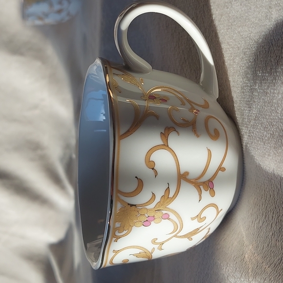Grace's Teaware tea cups - Picture 5 of 16